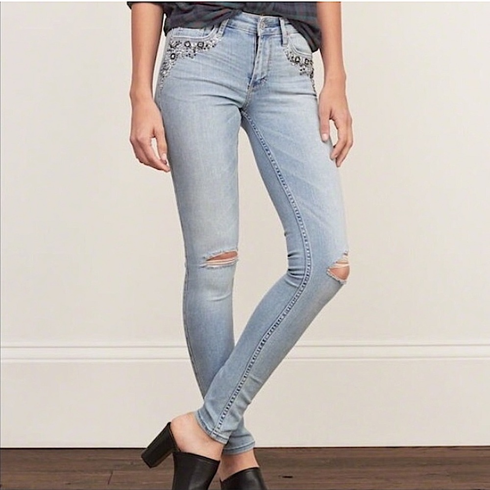 Abercrombie & Fitch Rhinestone Bling Embellished Distressed Light Skinny Jeans 4